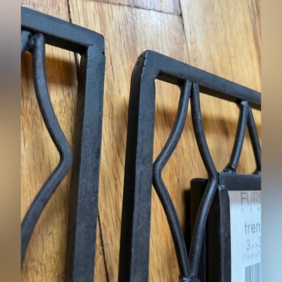 Picture Frames - Picture 2 of 4